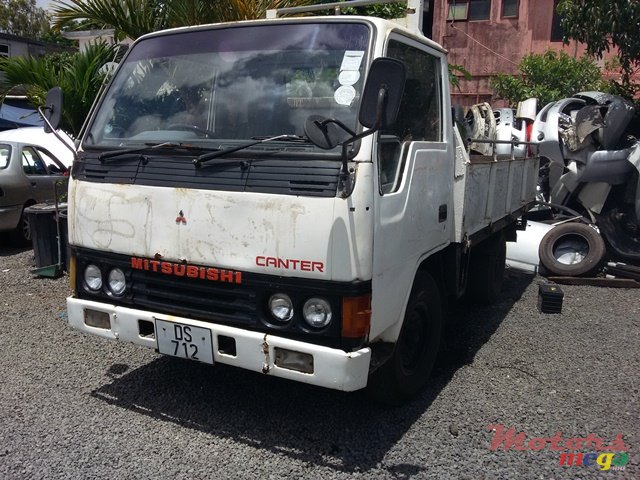 1990' Mitsubishi Canter photo #1