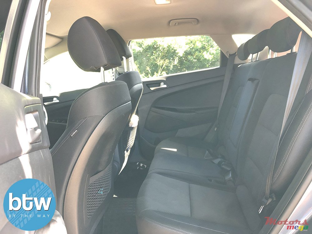 2021' Hyundai Tucson photo #4