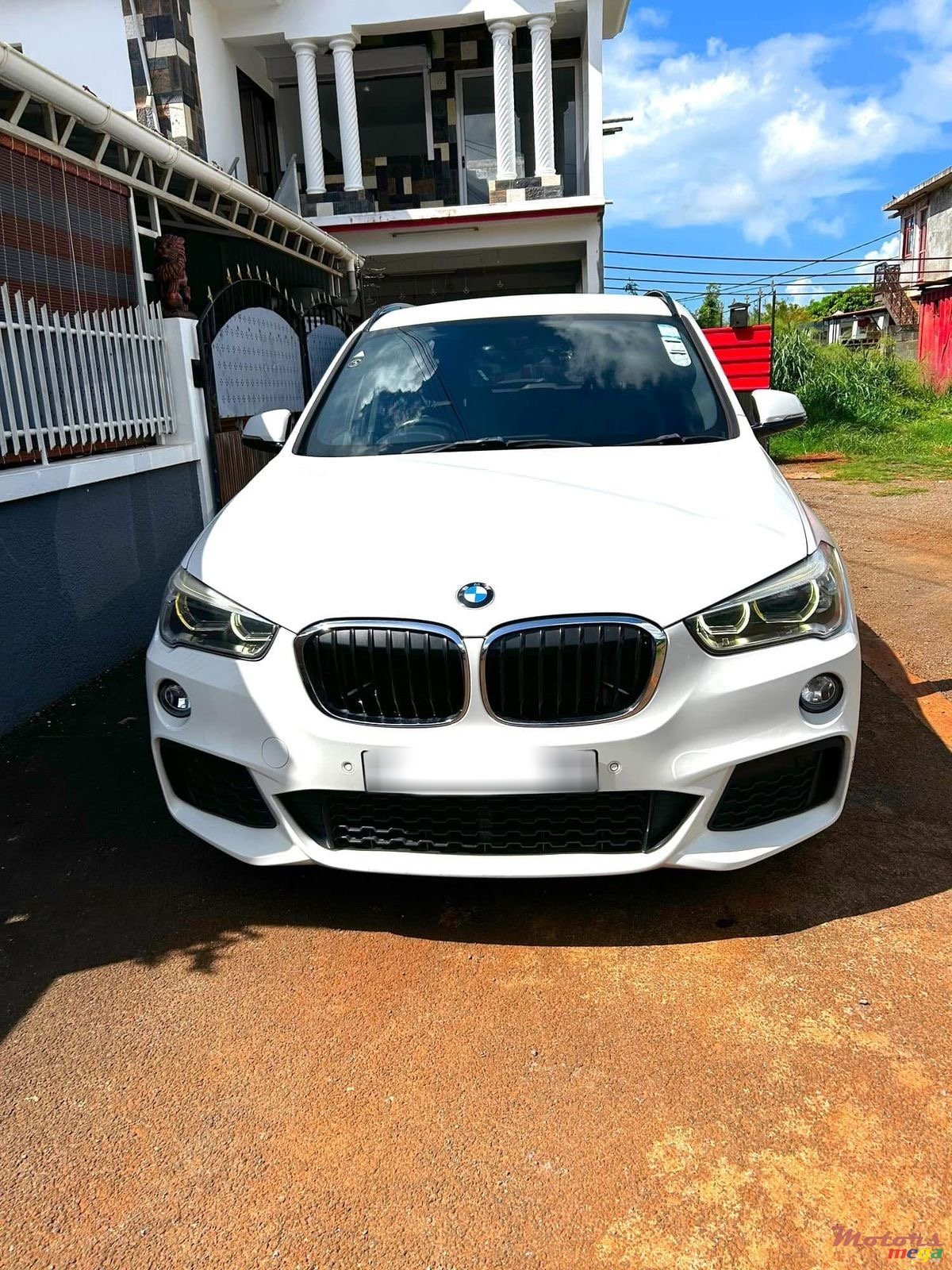 2016' BMW X1 M sport comfort access photo #2