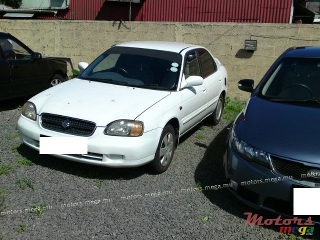 1999' Suzuki Baleno photo #1