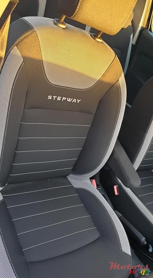 2019' Renault Sandero StepWay photo #3