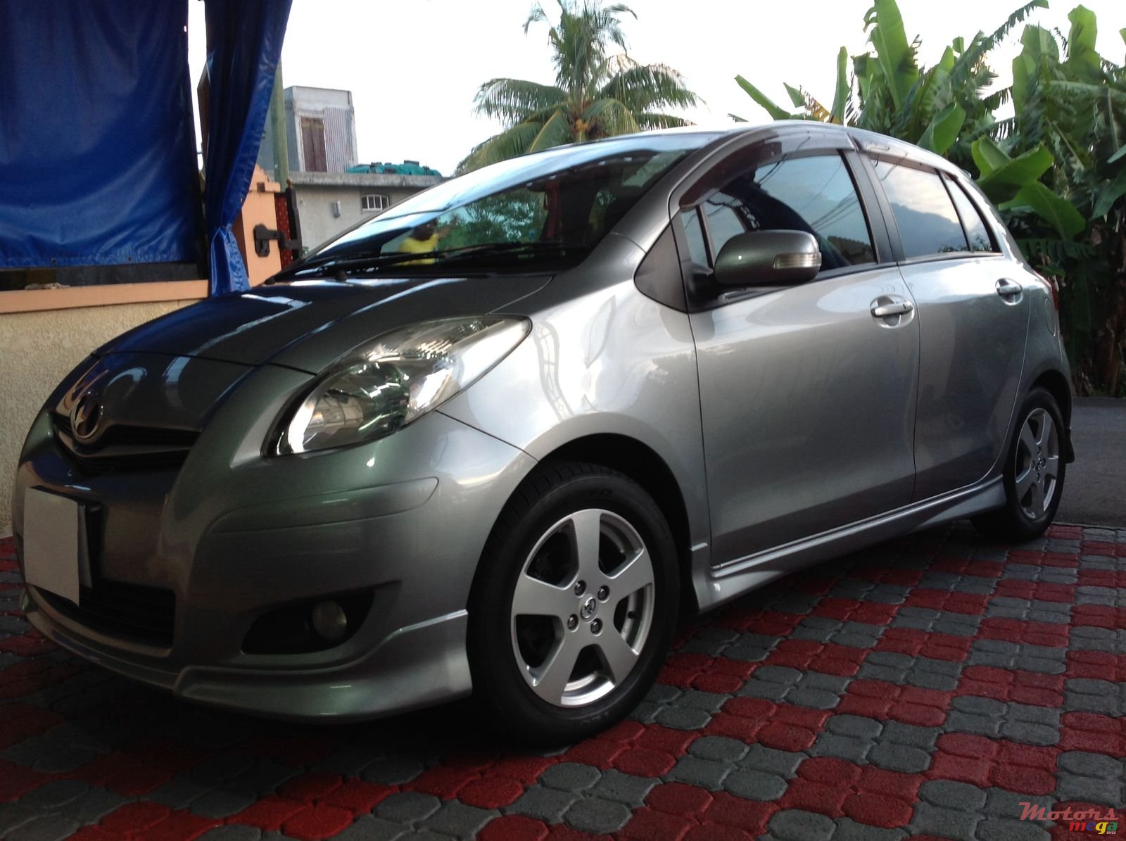 2008' Toyota Vitz RS photo #6