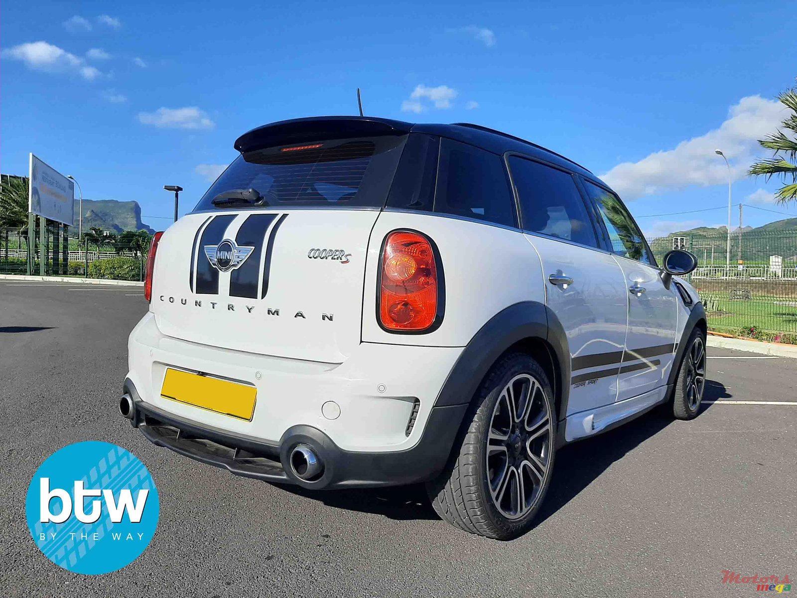 2015' MINI Cooper Countryman photo #3