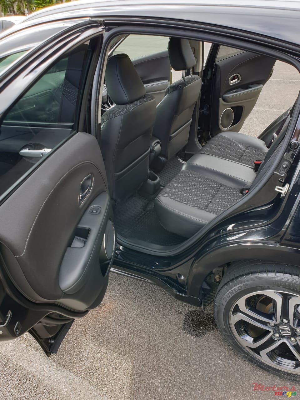 2015' Honda Vezel Z (Top Grade) photo #5