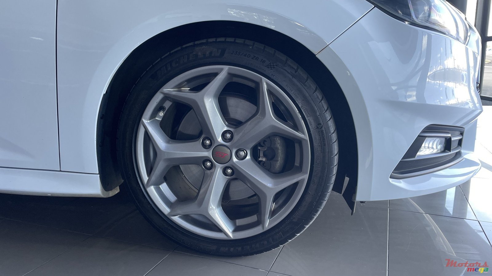 2017' Ford Focus ST photo #4