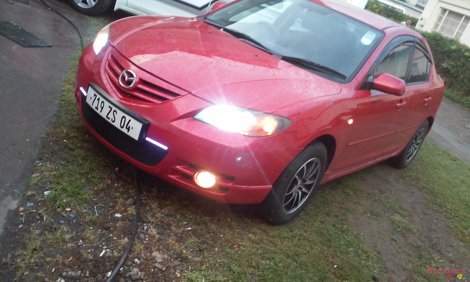 2004' Mazda Axela 3 photo #1