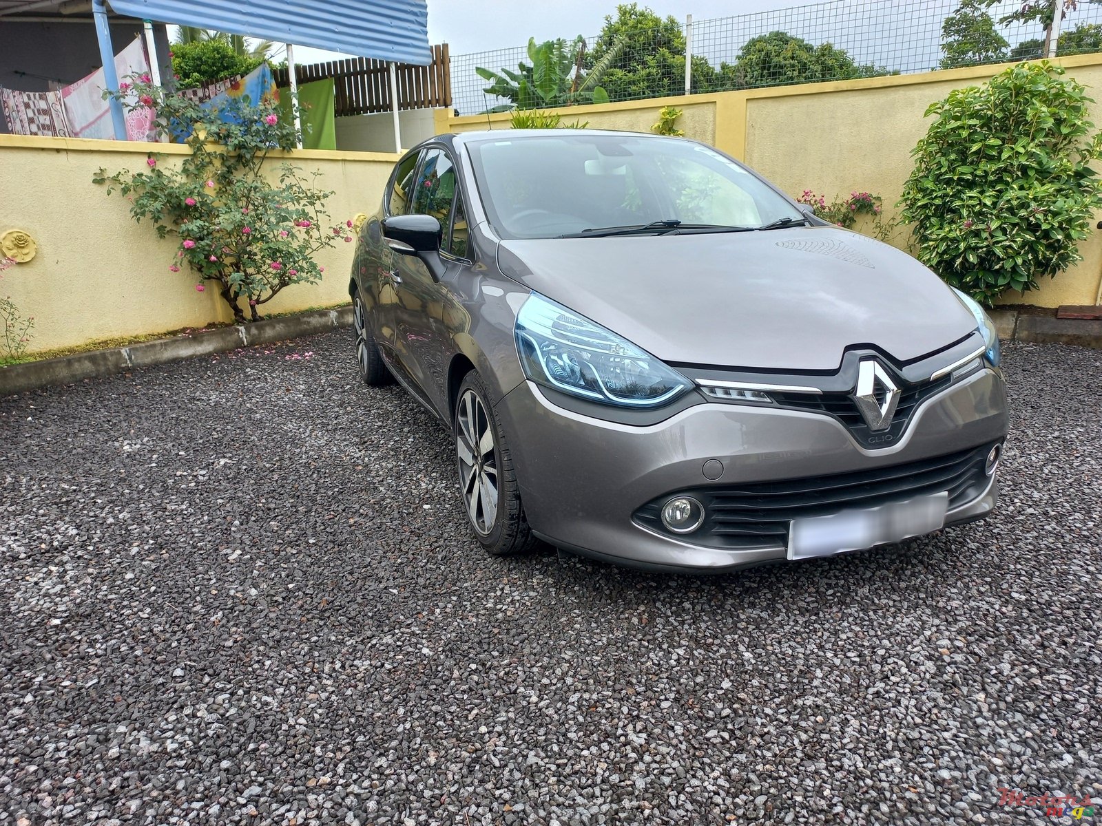 2015' Renault Clio Manual photo #7