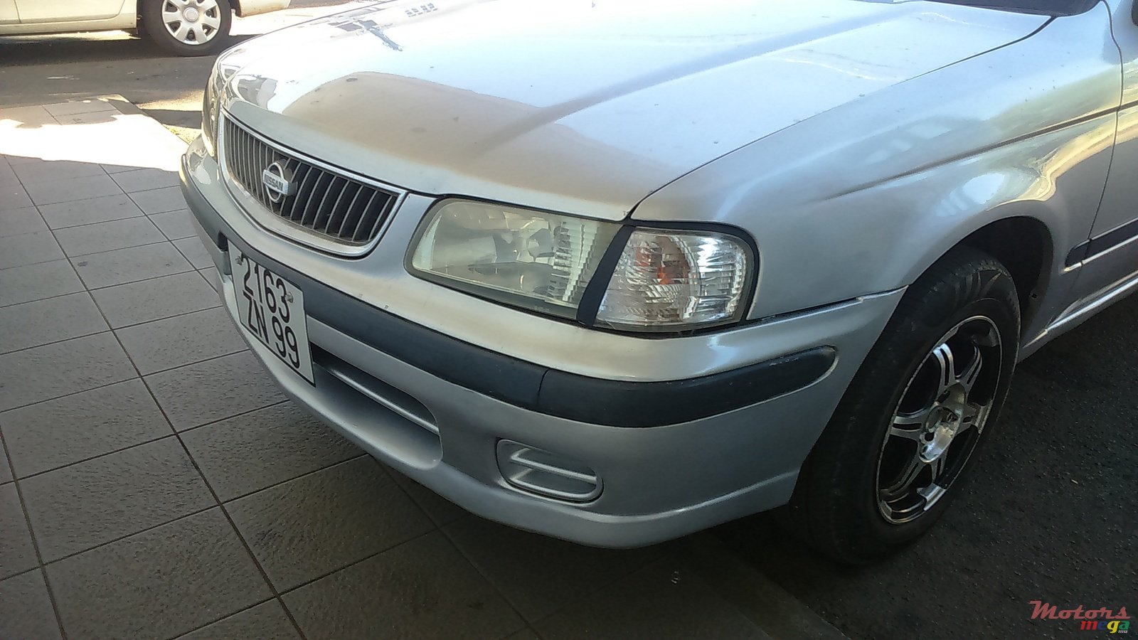 1999' Nissan photo #1