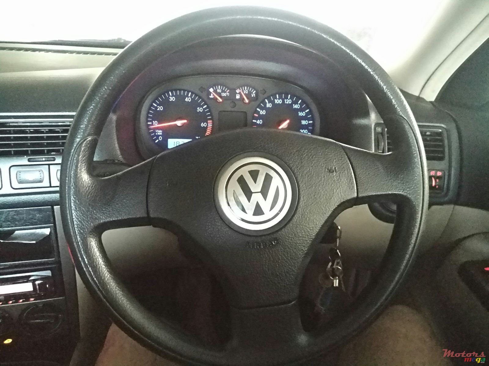 2004' Volkswagen Bora photo #5