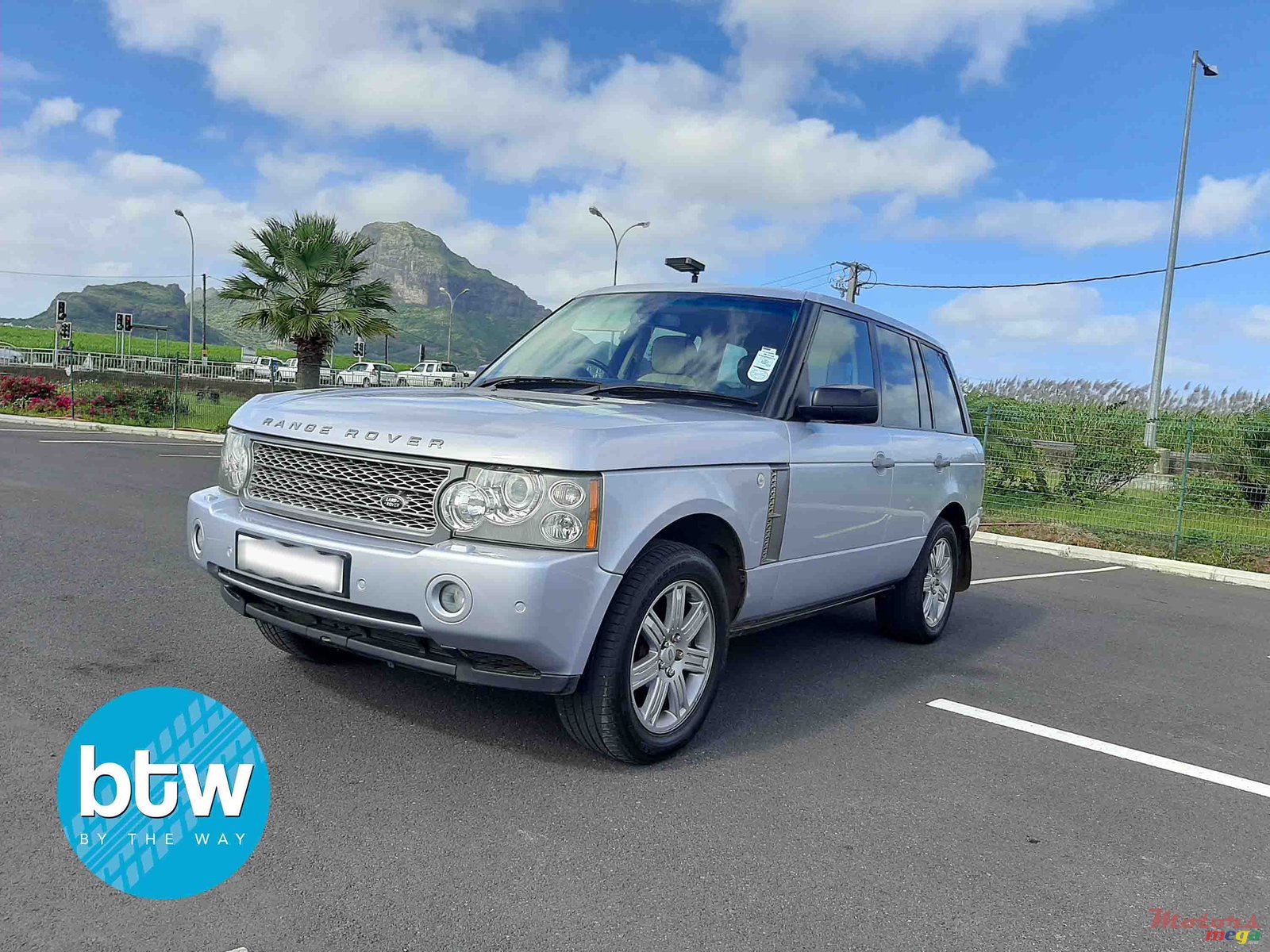 2008' Land Rover Range Rover photo #2