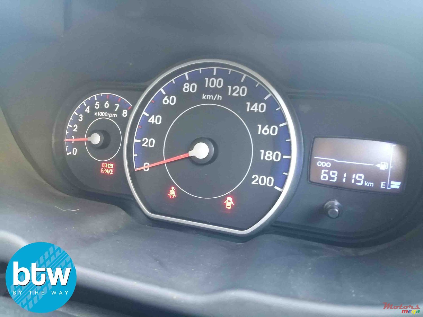 2012' Hyundai i10 photo #7