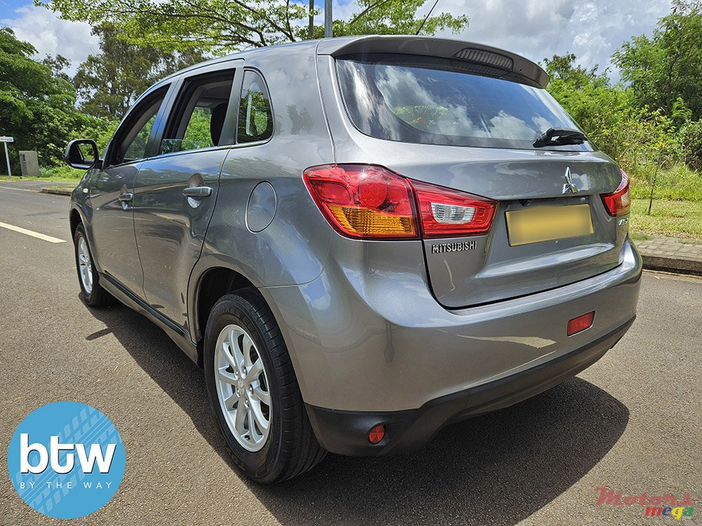 2014' Mitsubishi ASX photo #3