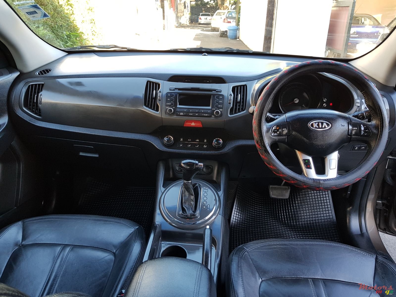 2011' Kia Sportage 4*4 automatic photo #6