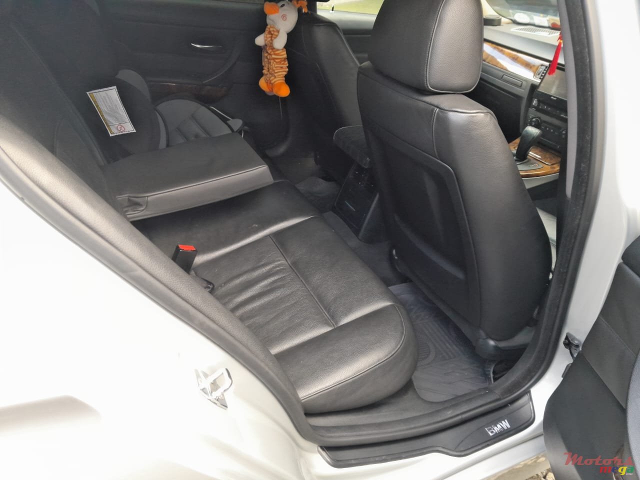 2005' BMW 3 Series photo #1