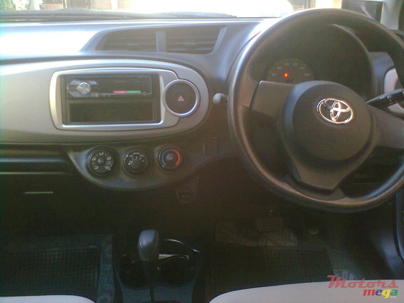 2011' Toyota photo #7