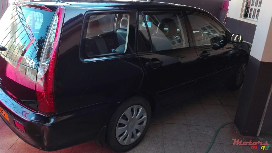 2007' Mitsubishi Lancer Stationwagon, 5-seater/autovan photo #4