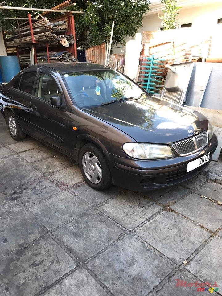 2000' Nissan Sunny photo #2