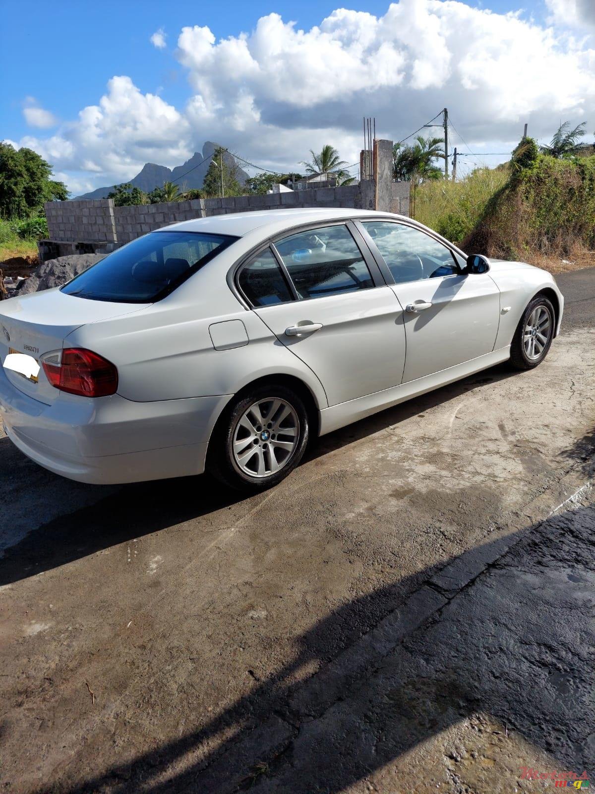 2007' BMW 320 photo #4