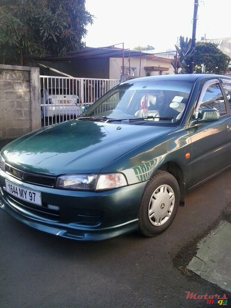 1997' Mitsubishi Lancer GLX photo #4