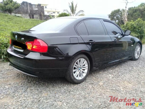 2009' BMW 320 photo #5