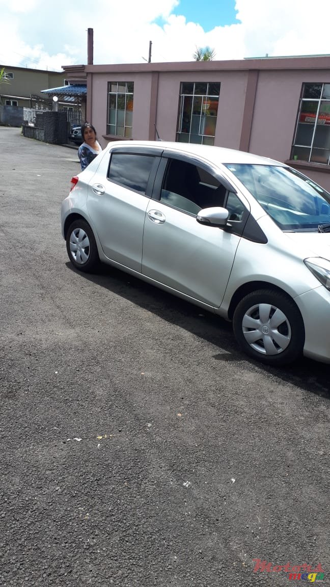 2011' Toyota Vitz new shape 1330cc photo #1