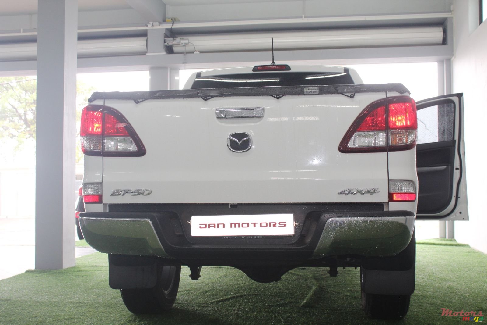 2019' Mazda BT-50 4X4 SPORT LOOK photo #4