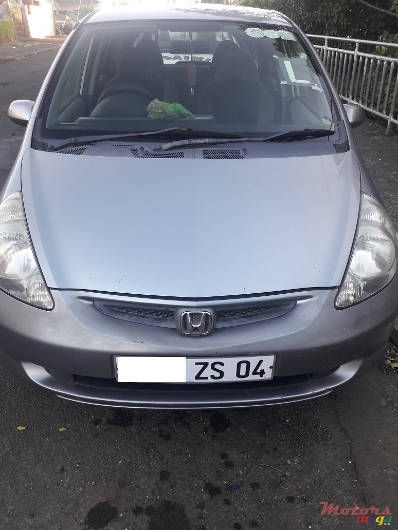 2004' Honda Fit photo #2