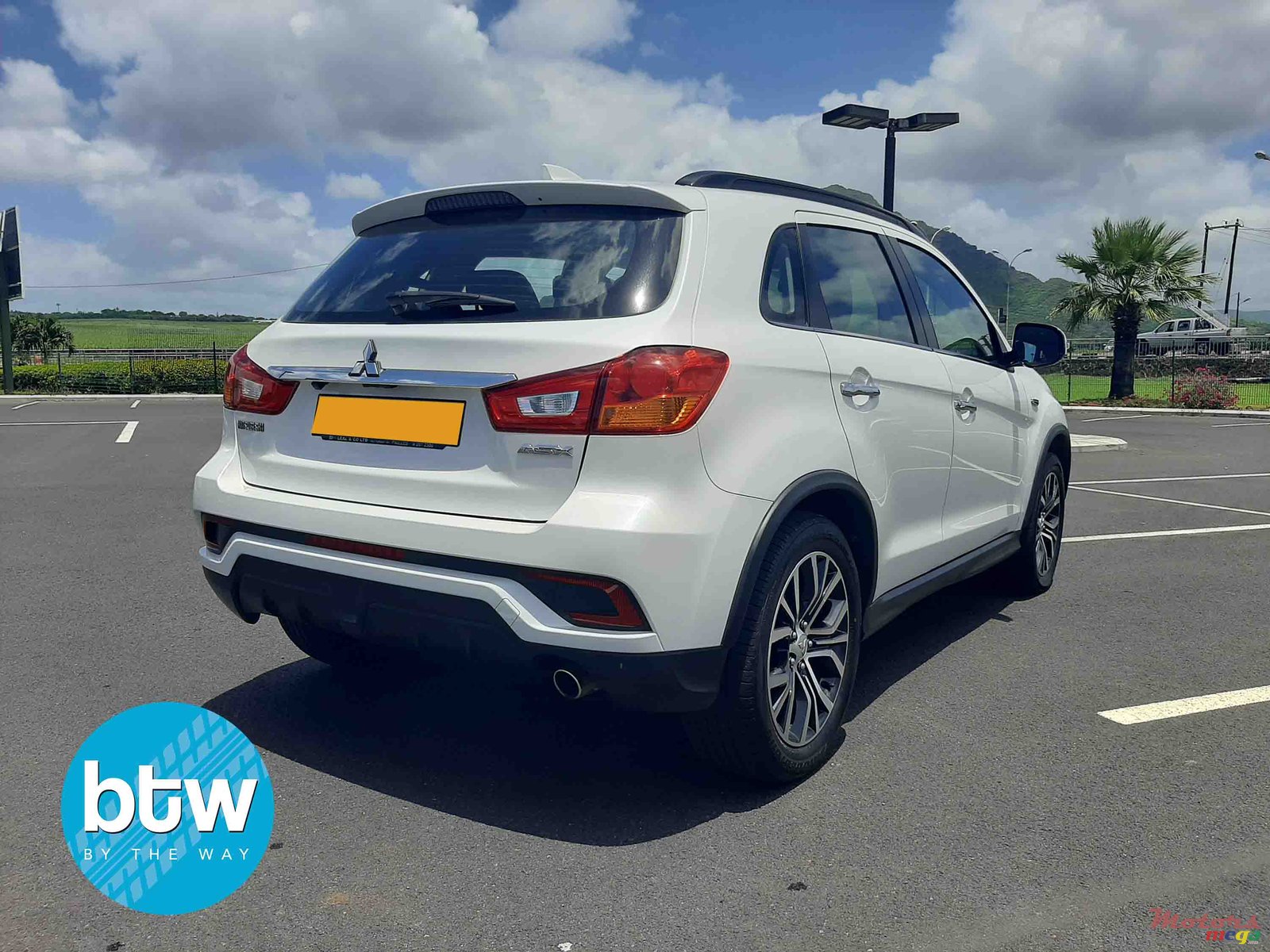 2019' Mitsubishi ASX photo #3