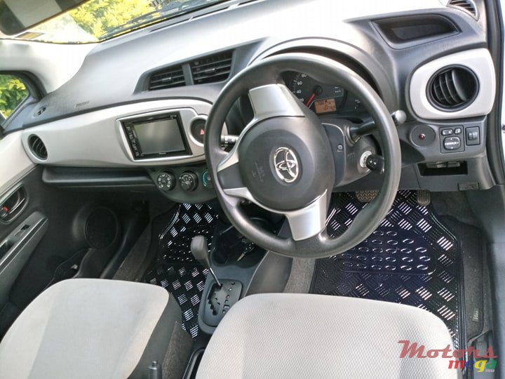 2011' Toyota Vitz 1300 photo #3