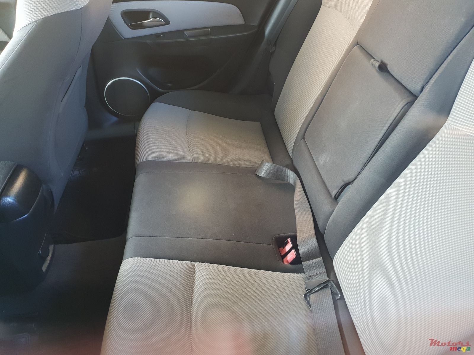 2012' Chevrolet Cruze photo #4