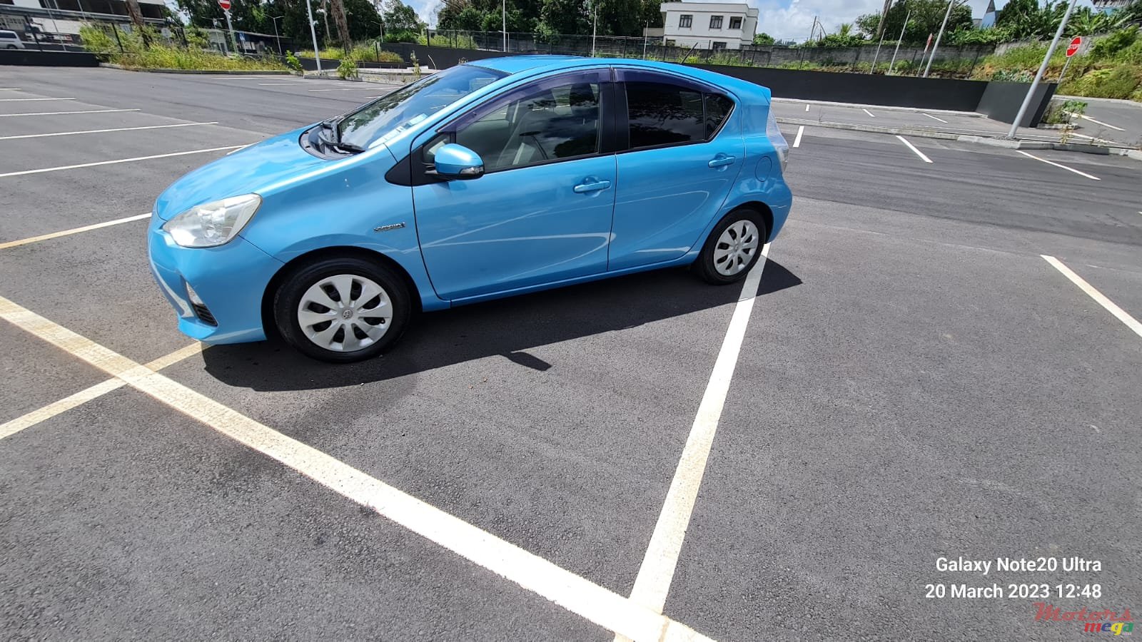 2013' Toyota Aqua photo #4