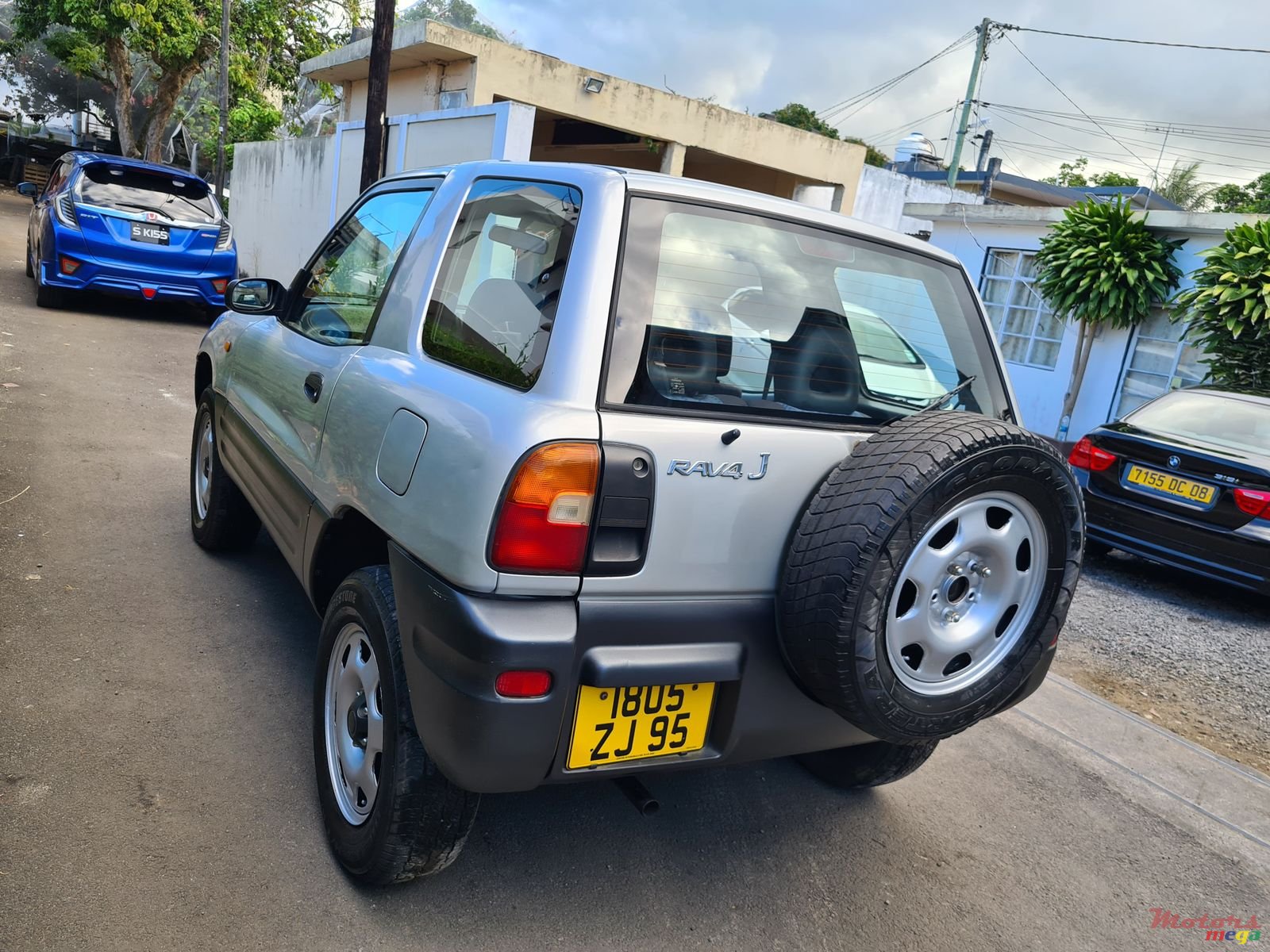 1995' Toyota RAV4 Japan photo #2