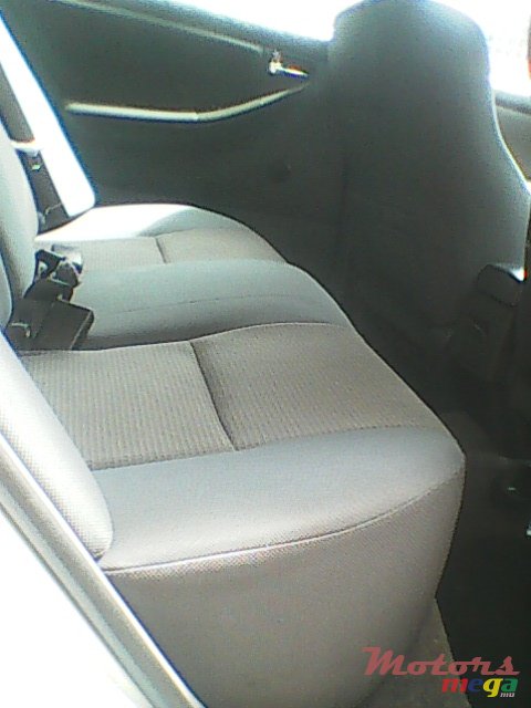 2005' Toyota Corolla photo #3