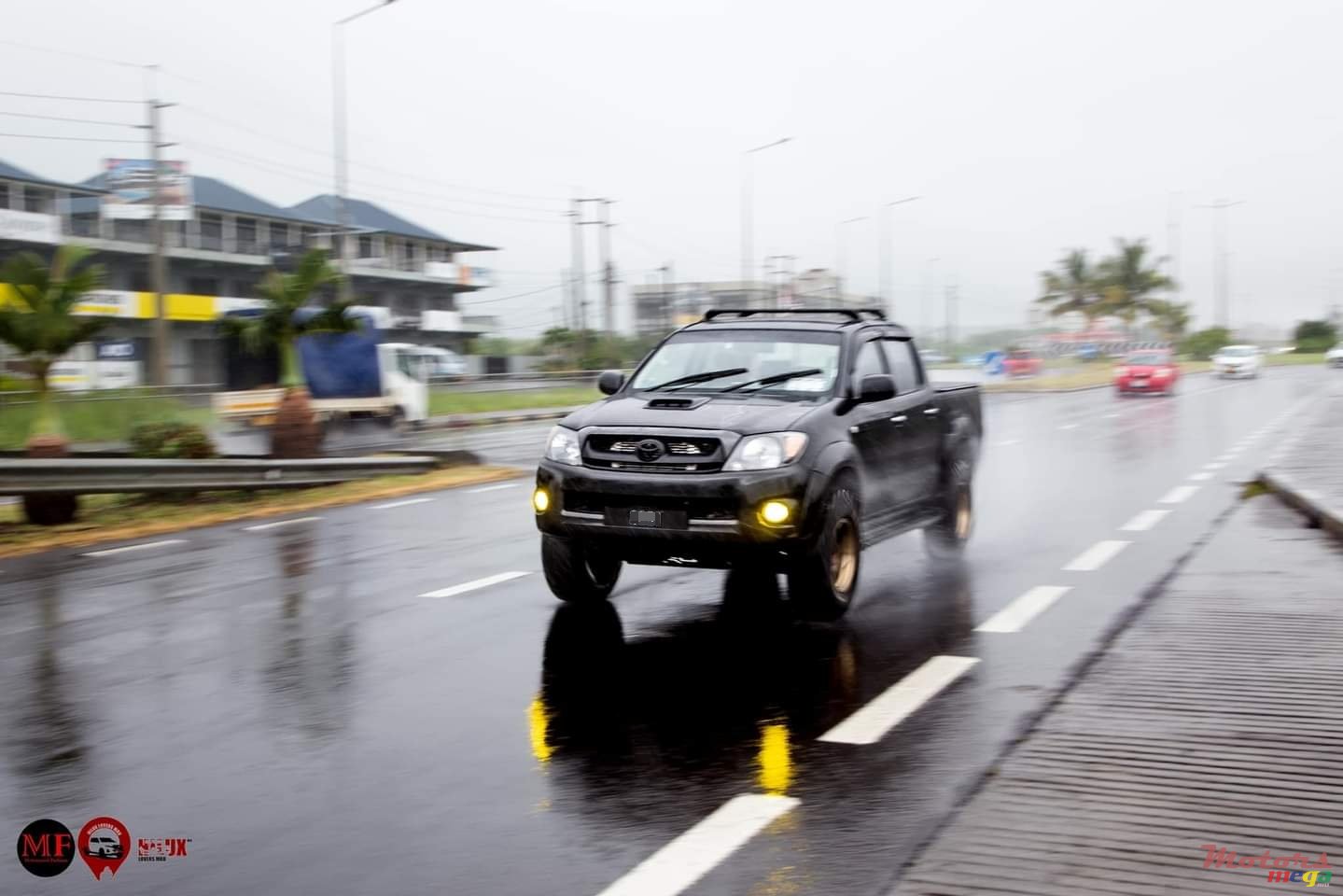 2007' Toyota Hilux photo #2