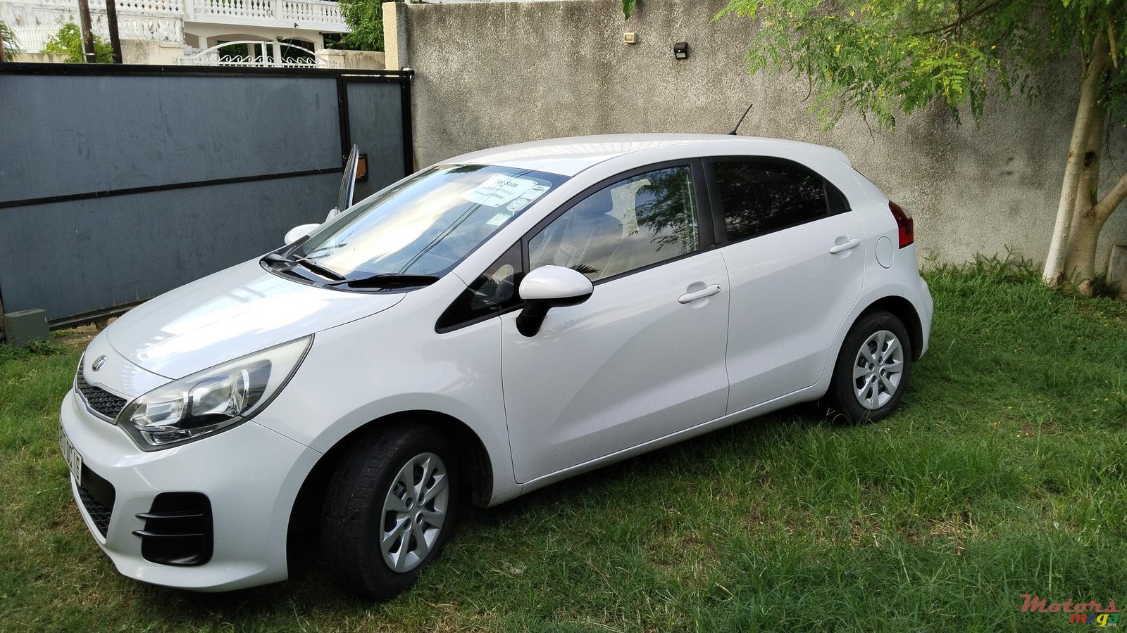 2016' Kia Rio photo #1