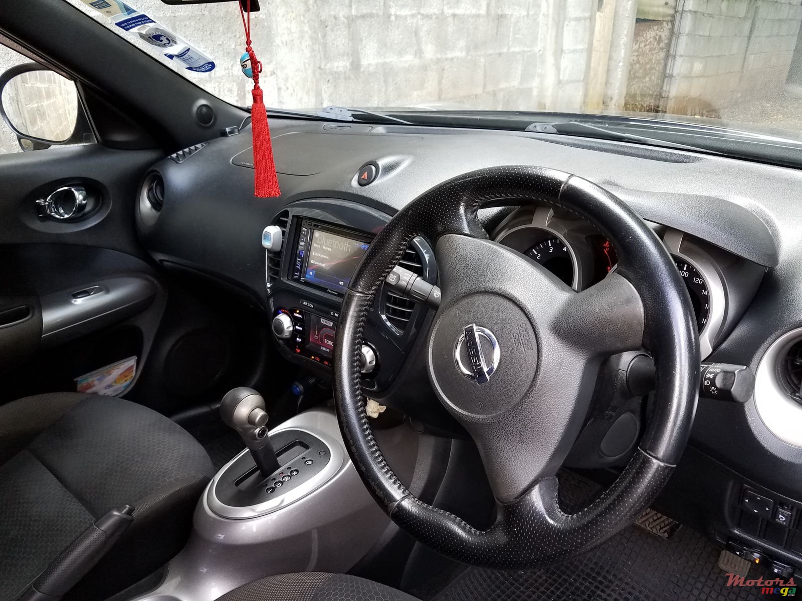 2010' Nissan Juke photo #3