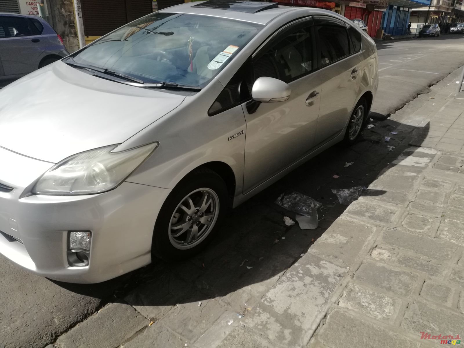 2010' Toyota Prius photo #2