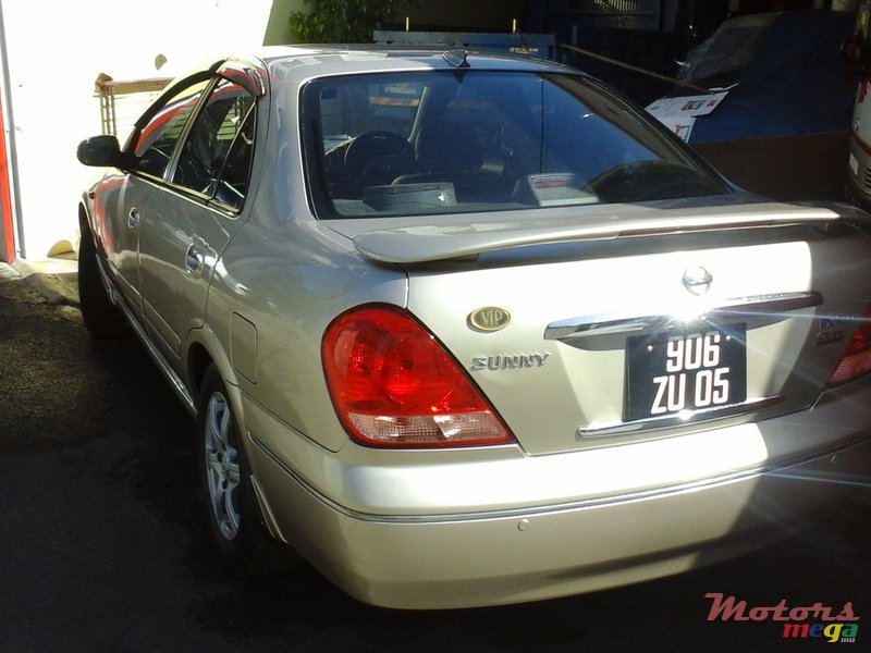 2005' Nissan Sunny photo #2