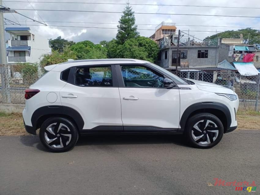 2024' Nissan photo #2