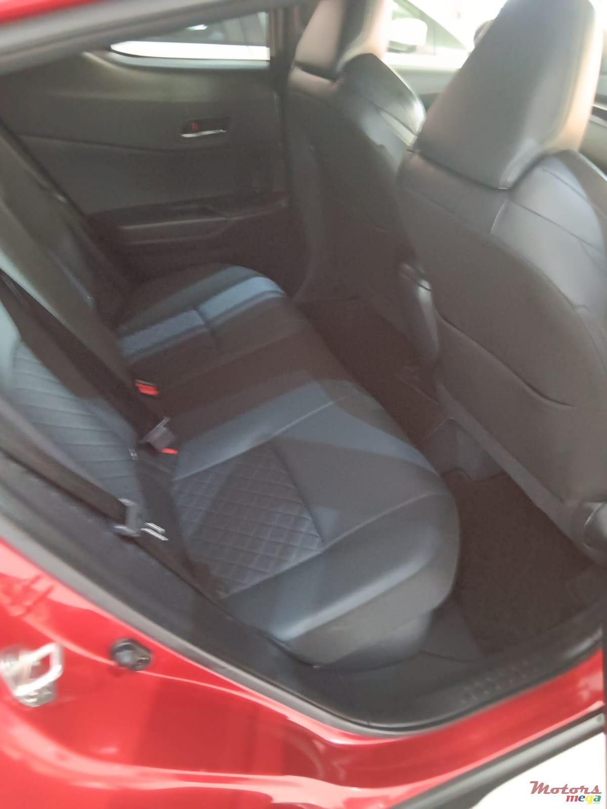 2021' Toyota C-HR photo #5