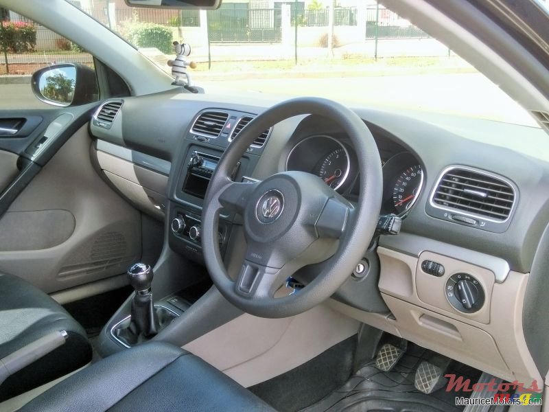 2009' Volkswagen Golf VI photo #5