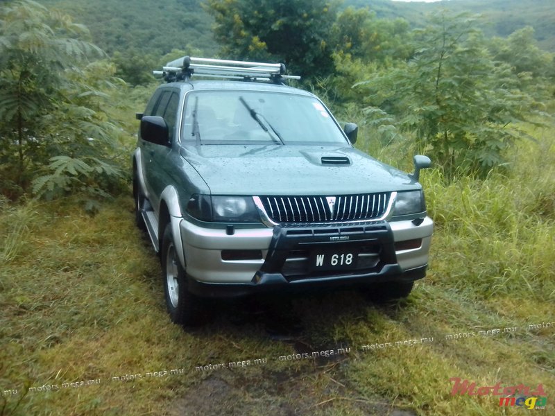 1997' Mitsubishi Challenger photo #4