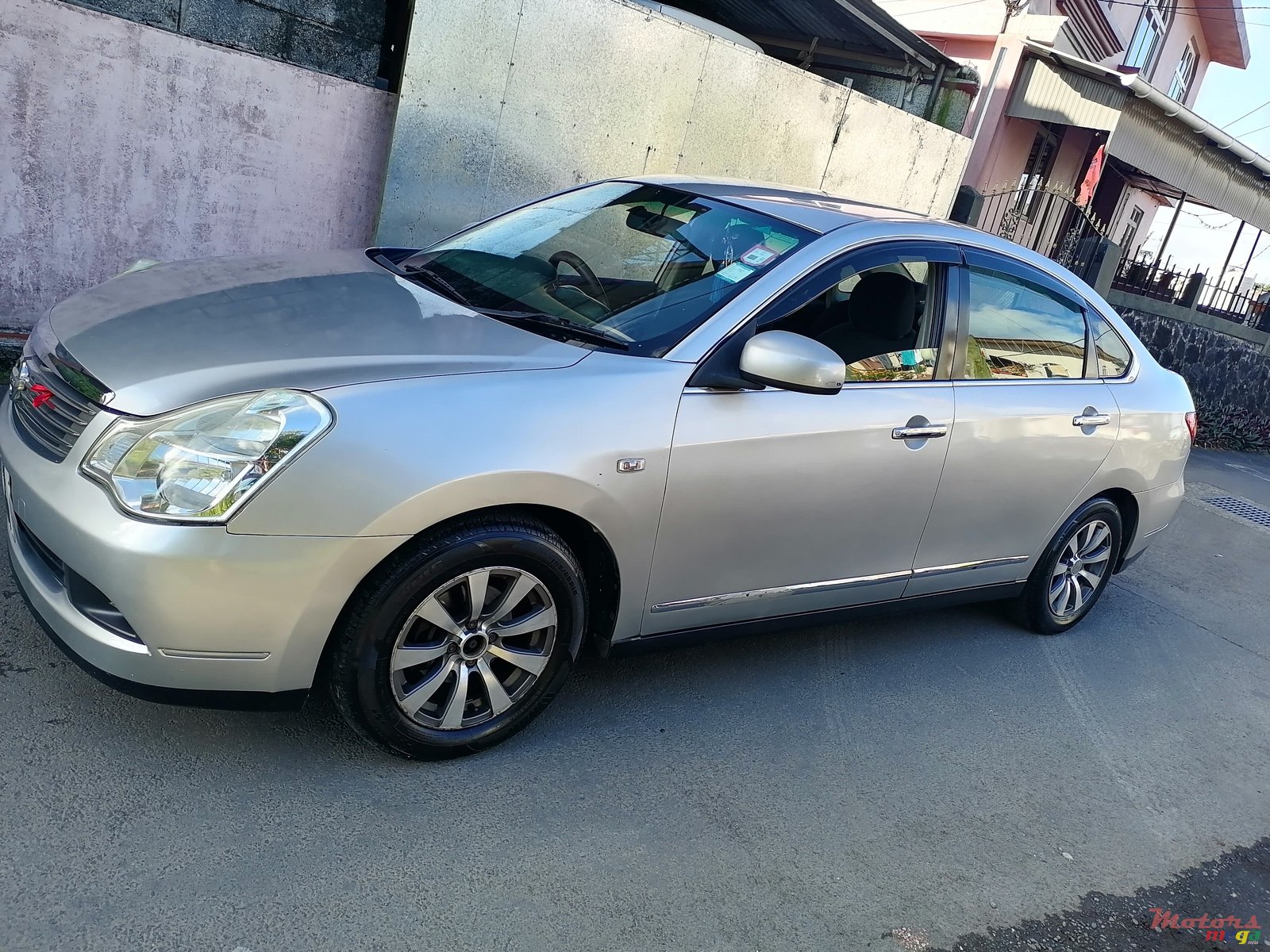 2008' Nissan Bluebird photo #3