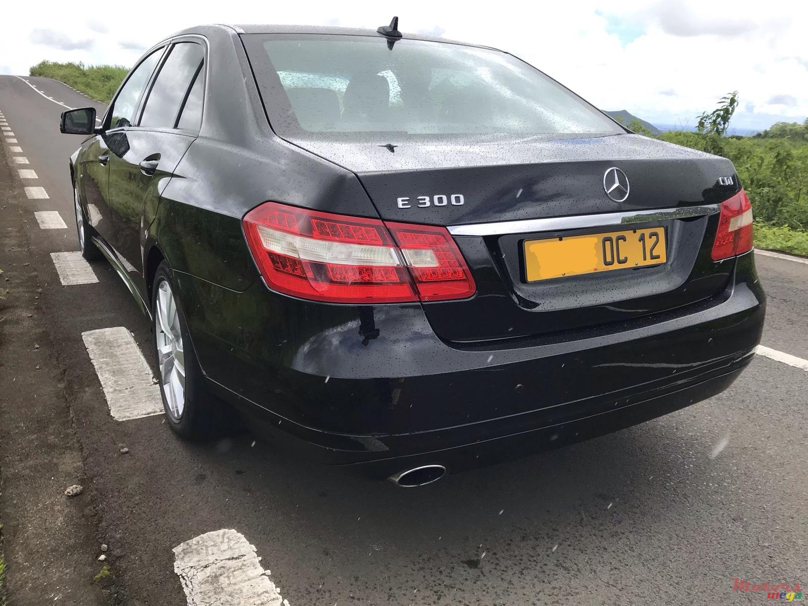 2012' Mercedes-Benz E-Class photo #6