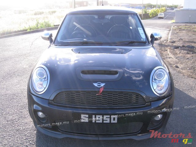 2007' MINI John Cooper Works photo #2