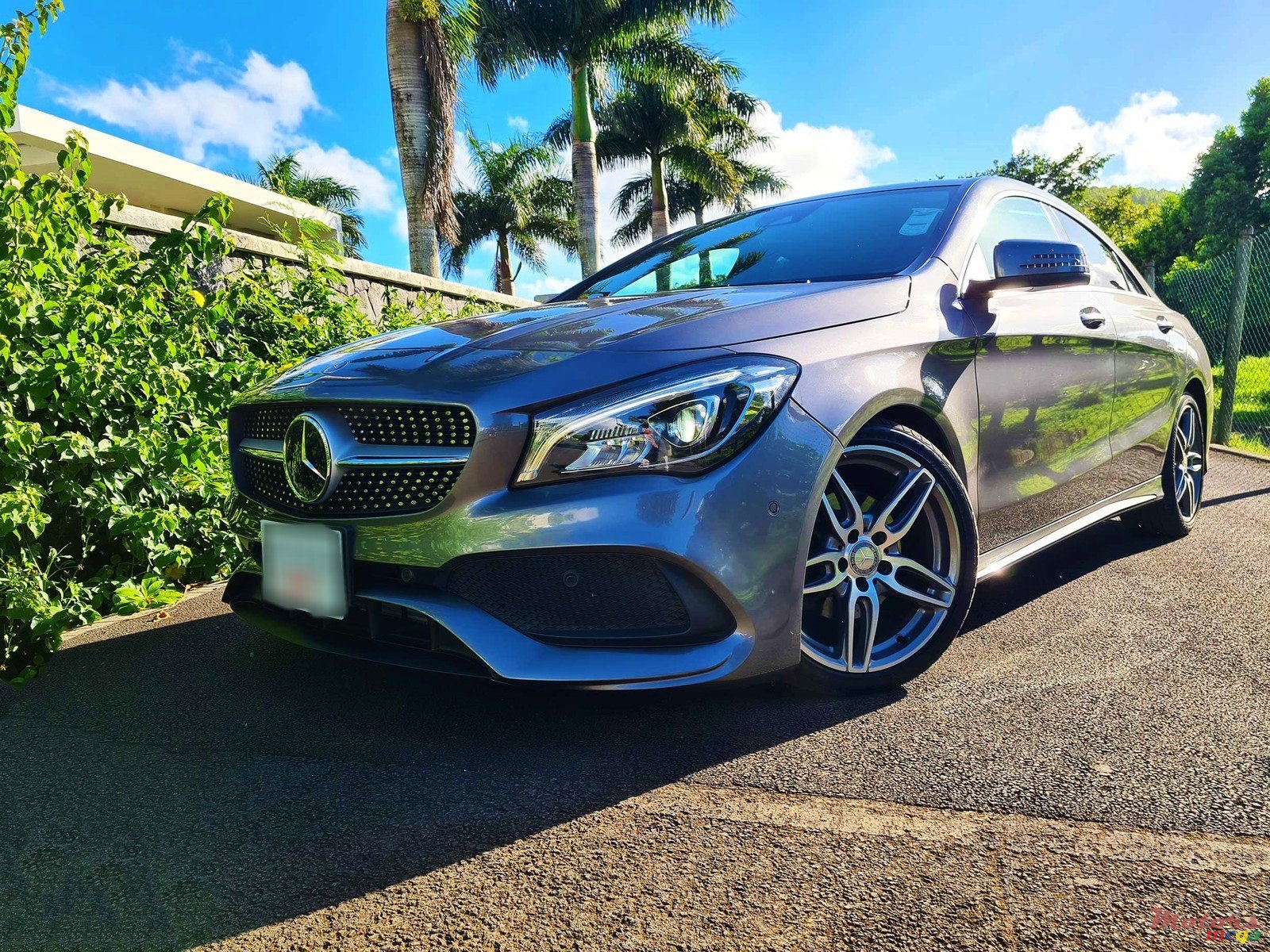 2016' Mercedes-Benz CLA 180 AMG Line photo #1
