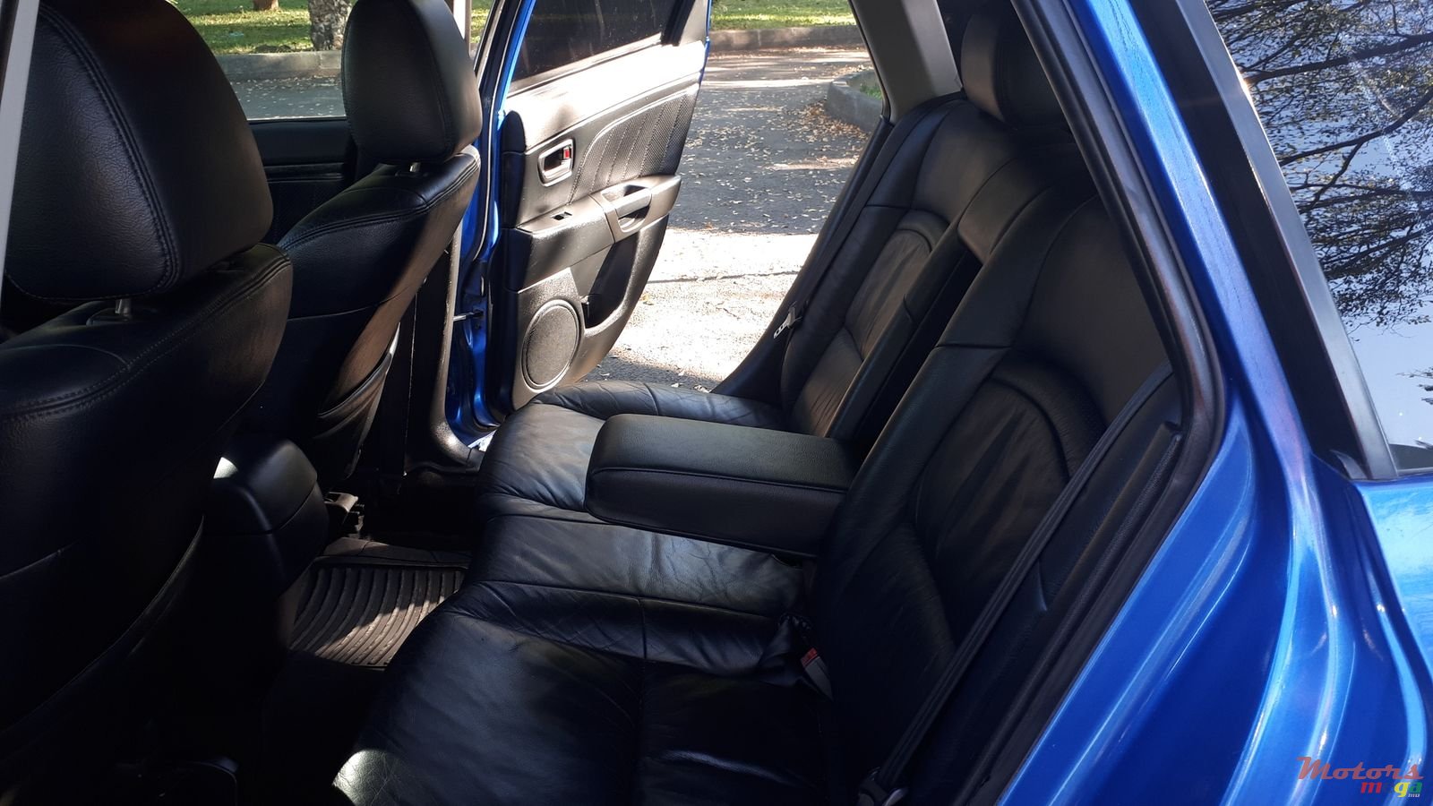 2004' Mazda 3 photo #6