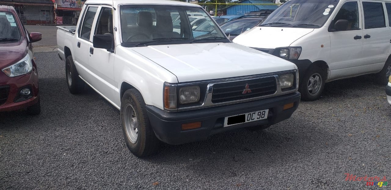 1998' Mitsubishi L 200 photo #1