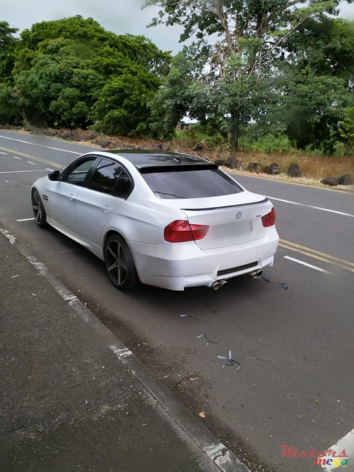 2009' BMW 318 photo #3