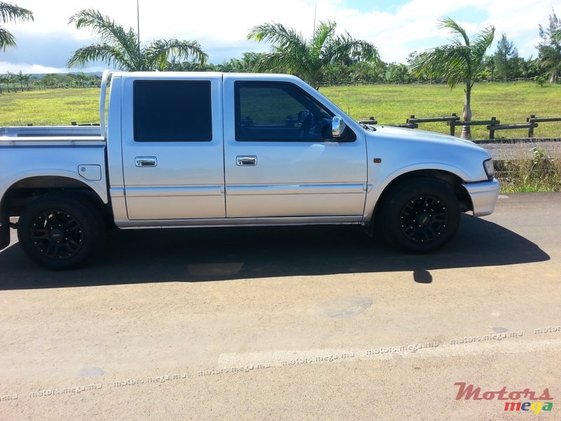 1998' Isuzu photo #1